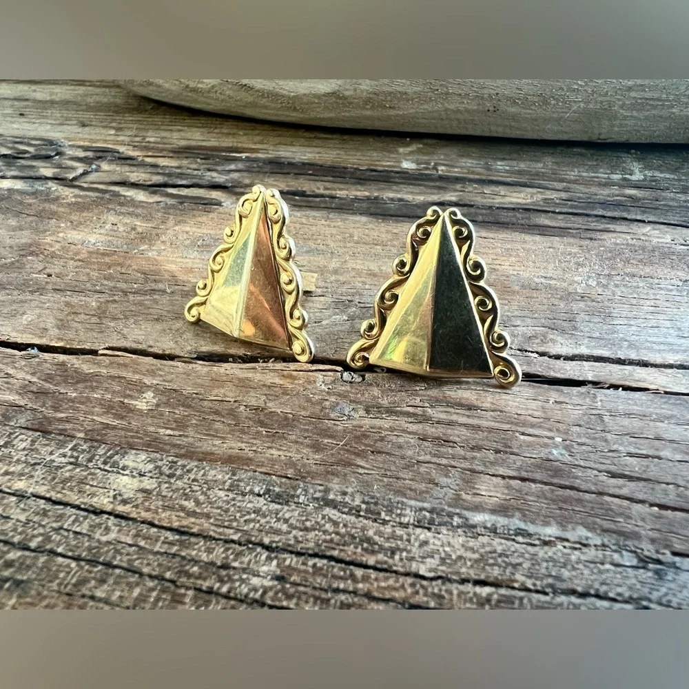 Vintage Gold-Tone Triangle cuff links